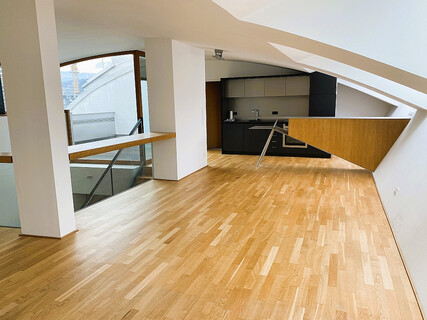 Luxuriöse 3-Zimmerwohnung (Penthouse) im Zentrum (105m²) 