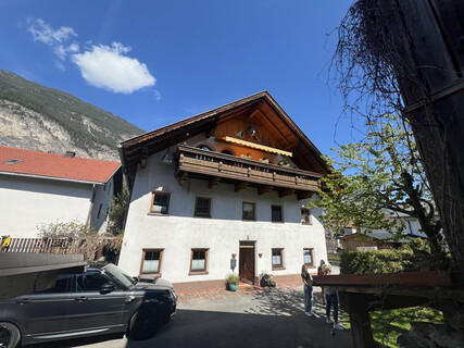 Mehrgenerationenhaus im Zentrum von Haiming – Top-Zustand & sofort bezugsbereit