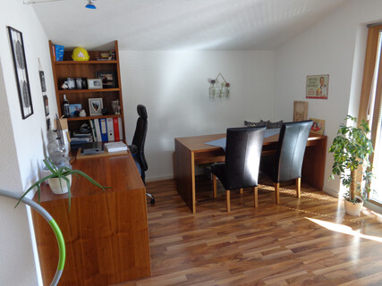 gemütliche Dachgeschoßwohnung mit Westausrichtung