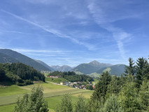 Einzigartiges Einfamilienhaus in Axams-Omes | unverbaubarer Weitblick | Lärchen-Holzschindelfassade | ca. 155 m2