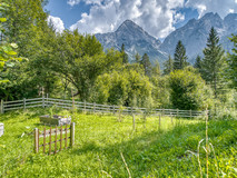 Baugrundstück in naturbelassener Umgebung mit guter Erreichbarkeit