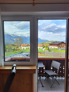 Schöne Garconniere mit Bergblick