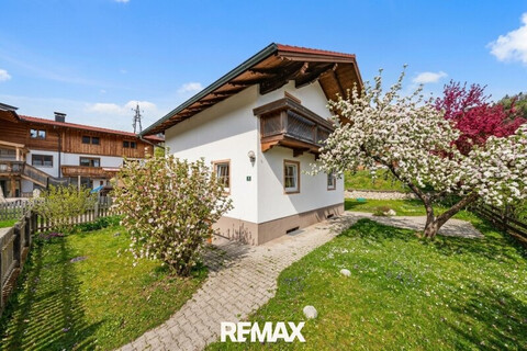 Charmantes Einfamilienhaus mit Entwicklungspotenzial!