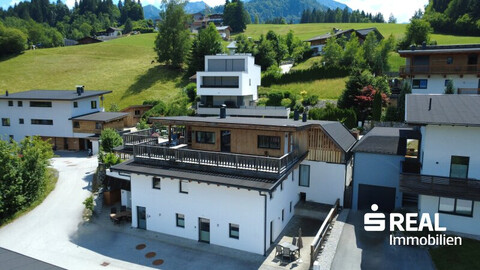 Ein Wohntraum in erhöhter Lage mit unvergleichlichem Bergpanorama: 12 Zimmer, Garten, 5 Terrassen, Garage, 6 Stellplätze!