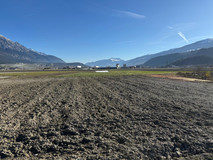 Riesiger Gewerbegrund in Autobahnnähe