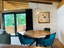 Zentral gelegene, moderne Immobilie mit vielseitigen Nutzungsmöglichkeiten