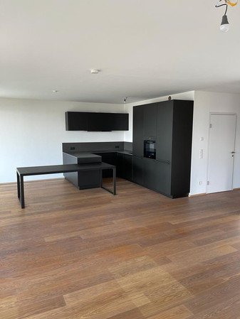 I EXKLUSIVE 3-ZIMMER-WOHNUNG ÜBER DEN DÄCHERN VON INNSBRUCK I