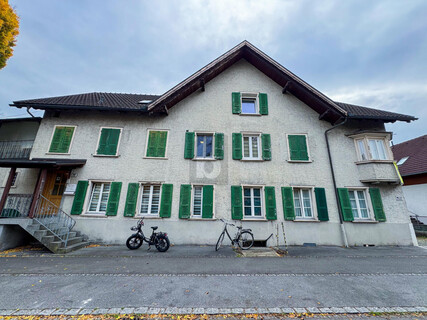 RENDITE OBJEKT ! GROßES MEHRFAMILIENHAUS IN GUTER LAGE MIT MEHREREN EINHEITEN