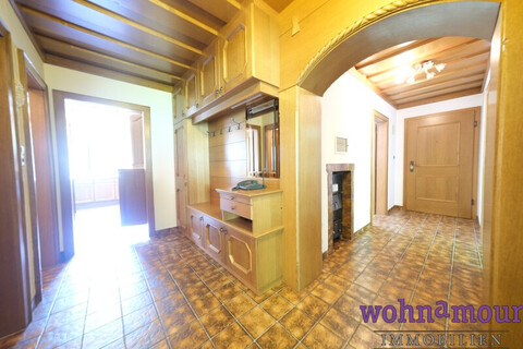 Großzügige 3-Zimmer-Wohnung mit Tiroler Flair und Garage
