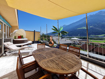 Exklusive Maisonette-Wohnung mit Dachterrasse und malerischem Bergblick