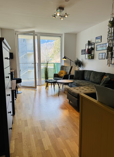 2-Zimmer-Wohnung mit großen Balkon - voll möbliert