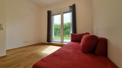 Ruhige, zentrale Wohnung mit eigener Grünoase!