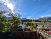 Sonniges Wohnen in Omes - Landhaus mit hübschem Garten