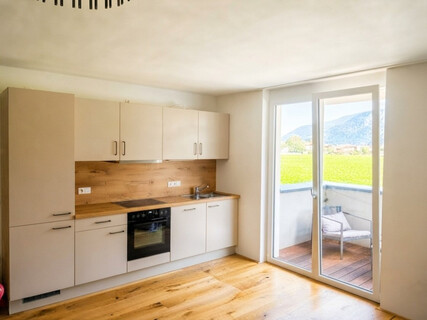 Neuwertige 2-Zimmer-Wohnung mit Terrasse & herrlichem Feldblick in Radfeld