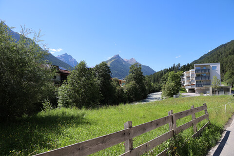Sonnige Gartenwohnung in Medraz - ideal für Ihre junge Familie!