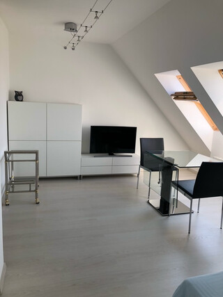 Vermietete 2-Zimmer Wohnung im Dachgeschoss zu Verkaufen!
