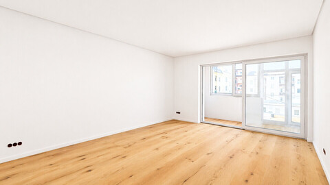 Erstbezug nach Sanierung: Helle 3-Zimmer-Wohnung mit Loggia, Balkon und direktem Liftzugang!