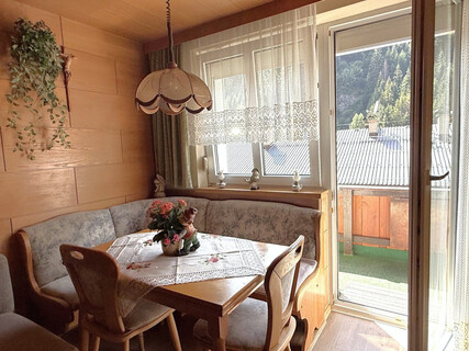 2-Zimmer-Wohnung mit Westbalkon & gepachtetem Garten