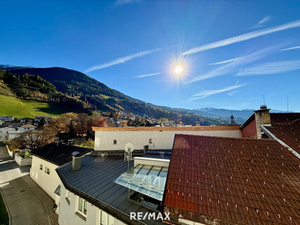 Neuwertige 2-Zimmer-Wohnung mit Tischlerausstattung im Herzen von Schwaz