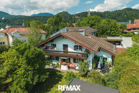 Haus mit historischem Charme trifft auf modernen Wohnkomfort!