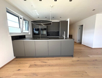 RESERVIERT! Neuwertige 3-4 Zimmer Dachgeschosswohnung mit sonniger Süd-Terrasse in Mils