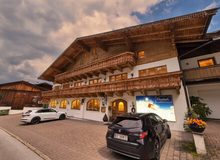 Top-Investment mit verschiedenen Nutzungsmöglichkeiten .Gepflegtes  traditionelles Appartementhaus mit großer Betreiberwohnung !