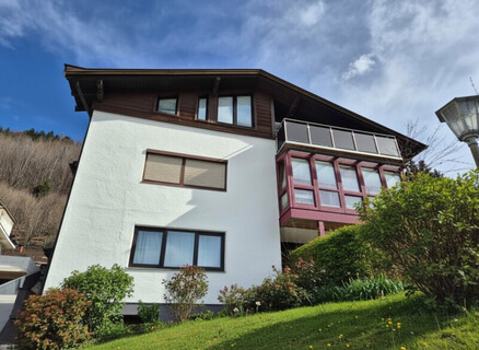 Top-Anlageobjekt !Schönes  Mehrfamilienhaus mit 3  parifizierten Wohnungen