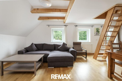 Vermietete Dachgeschoss-Maisonette mit weitem Wohngefühl & solider Rendite