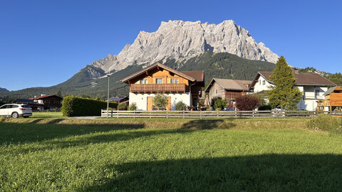 Baugrundstück in ruhiger, sonniger Lage mit atemberaubendem Ausblick
