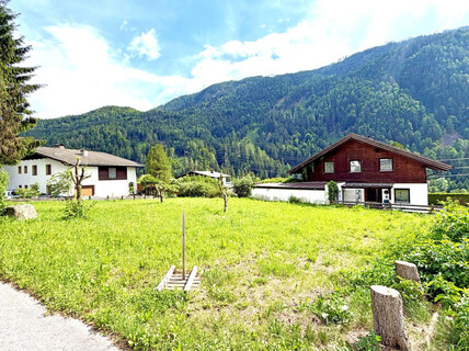 Sonniges Baugrundstück in Oberlienz – nachhaltig bauen, naturnah leben