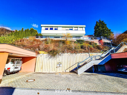 Prächtiges Doppelhaus geteilt in 2 Wohneinheiten in Aussichtslage in Omes – Skigebiete, Tiroler Flair, u. v. m.!