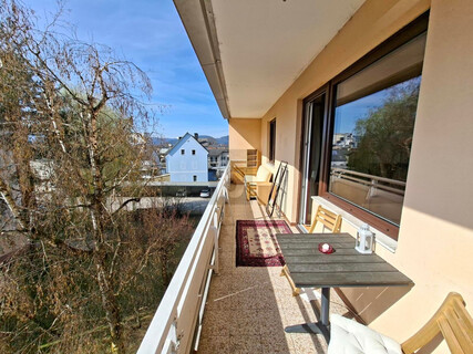 TOLLE LAGE MIT SONNIGEN BALKON