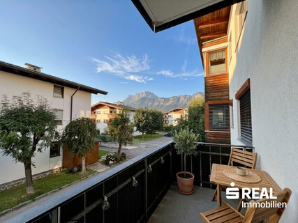 Helle 2 Zimmer-Wohnung mit Balkon in zentraler Lage von St. Johann