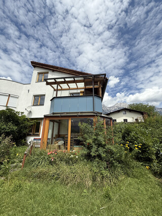 Charmantes Reihenhaus in ruhiger Lage von Mils bei Hall – mit Garten, Bächlein & Photovoltaik - geeignet für eine kleine Familie oder ein Paar (nicht für WGs!!)