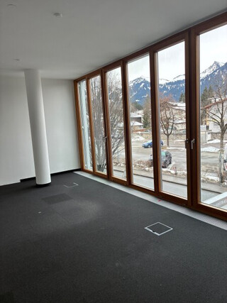 Geschäfts-/Praxisfläche in bester Lage