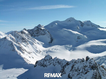 Alpine Eleganz – Stilvolles Apartment mit Service in Sölden!