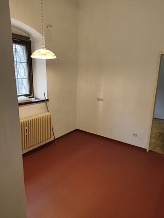 Großzügige 1,5-Zimmerwohnung in zentraler Lage – Uni-Nähe – ab sofort verfügbar