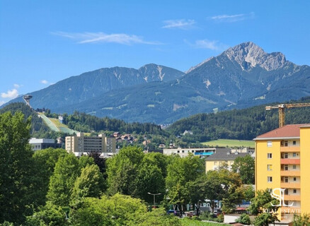 Geräumige 4-Zi-Wohnung mit Loggia und Bergblick in Innsbruck