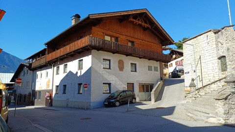 Stadthaus mit 3 Wohnungen