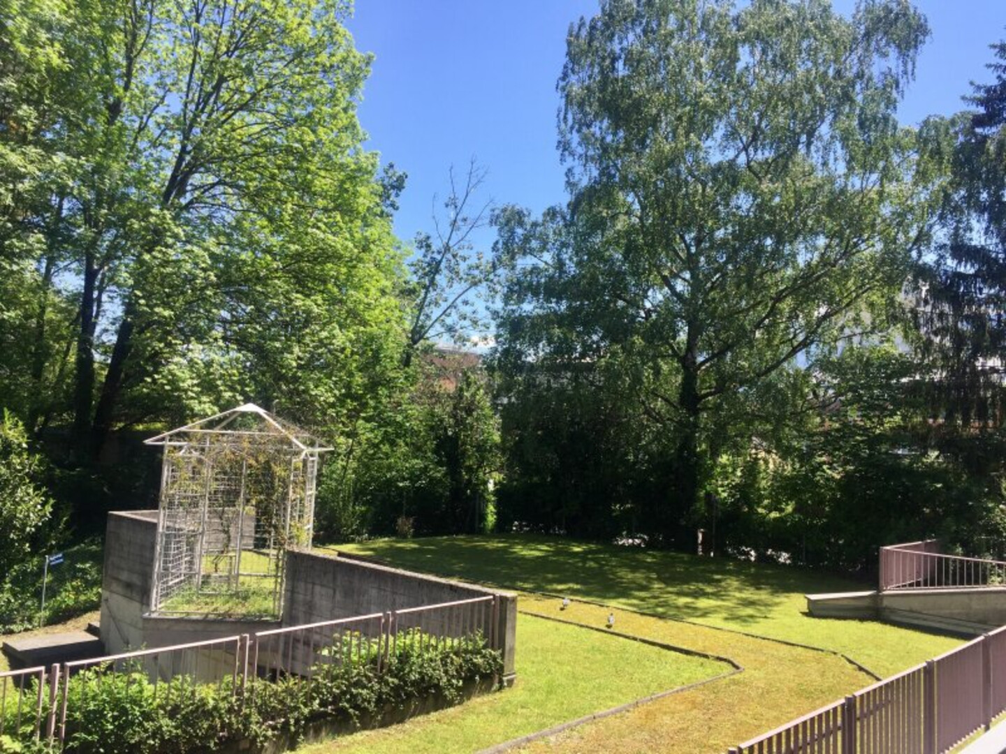 Perfekt für Studenten! Sonnige Garconniere direkt an der Unibrücke