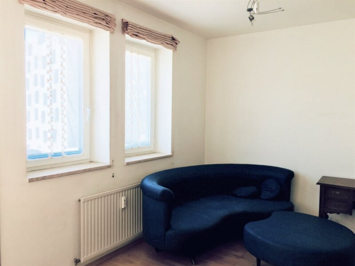 Perfekt für Studenten! Sonnige Garconniere direkt an der Unibrücke