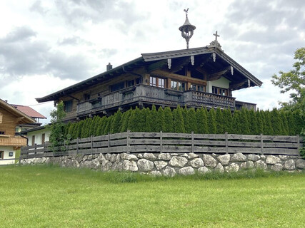 Luxuriöses Domizil mit traumhaftem Bergblick