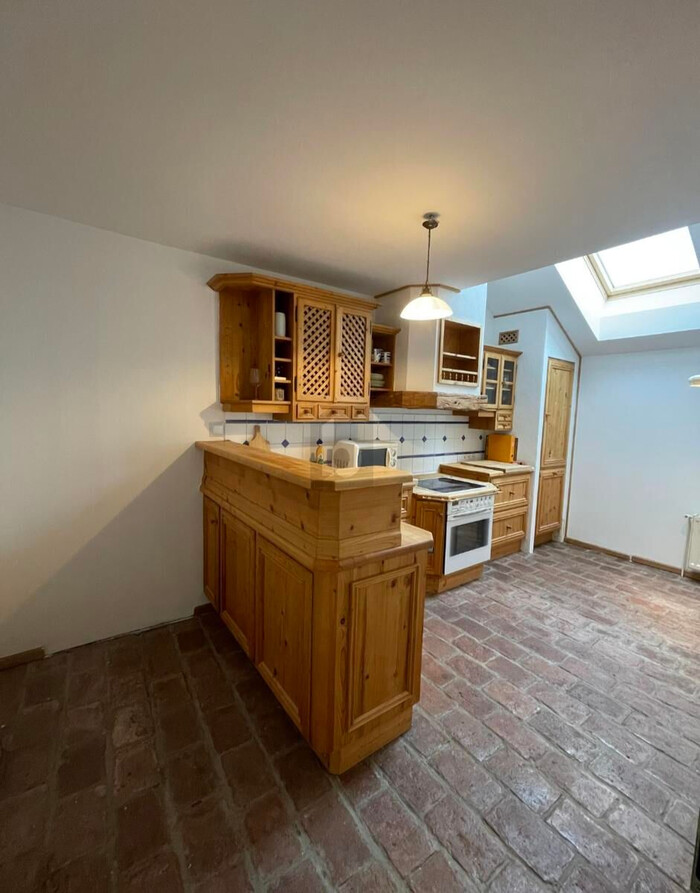 STILVOLLER DACHGESCHOSSHIT MIT BALKON