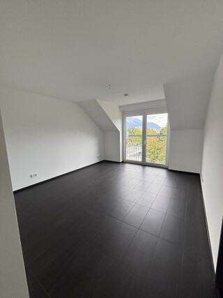 Traumhafte 2,5-Zimmer-Dachgeschosswohnung in Zentrumnähe