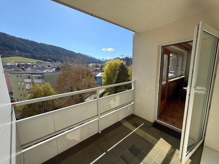 Großzügige 4-Zimmer-Wohnung mit Loggia in Völs