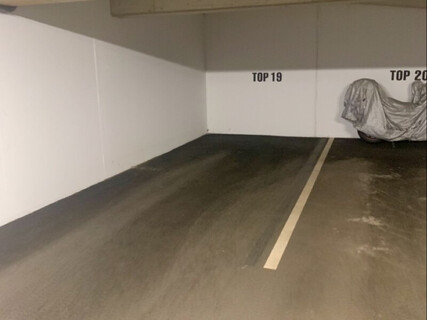 TG-Platz Hall i.T. – ruhig | 2,1 m Höhe | einzeln oder 2x verfügbar