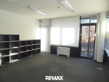 Hervorragende Lage in Schwaz: Zwei moderne Büroflächen im INN-Office mit ca. 124m² und ca. 216m²  - einzeln oder gemeinsam anmietbar - gelangen zur Neuvermietung