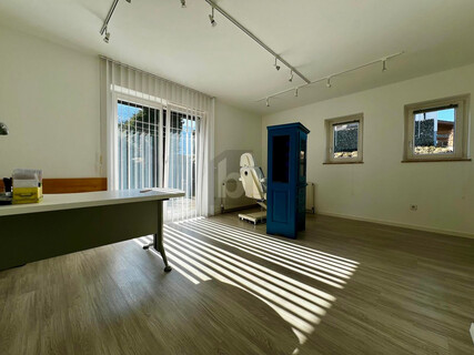 VIELSEITIG NUTZBAR! RUHIGE LAGE + MIT ALLEM WAS MAN BRAUCHT