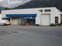 Werkstätte Nähe Autobahnabfahrt mit Grundstücksreserve