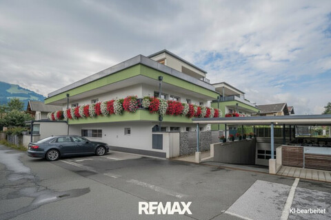 Exklusive 4-Zimmer-Wohnung mit traumhaftem Bergblick und großzügigem umlaufendem Balkon in St. Johann, Weitau